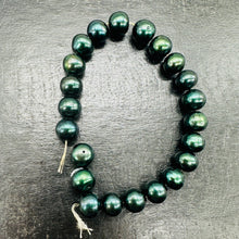 Load image into Gallery viewer, Midnight Emeralds Green FW Pearl Strand 109444