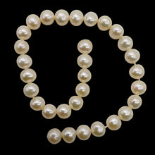 Load image into Gallery viewer, Premium 6.5 x 7mm Cream White FW Pearl Strand 101304