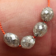 Load image into Gallery viewer, 4 Natural Platinum Silver Diamond 2.75cts Beads 9314X