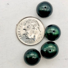 Load image into Gallery viewer, 4 FW Pearls Midnight 9-10x9.5mm Emerald Green Beads 9444