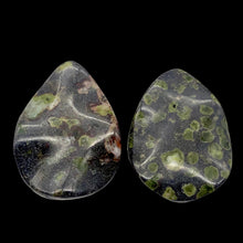 Load image into Gallery viewer, 1 Peridot Jasper Wavy Briolette Pendant Bead 006700