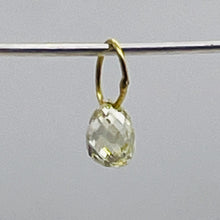 Load image into Gallery viewer, 0.22cts Natural Canary 3x3x2mm Diamond & 18K Gold Pendant 8798F