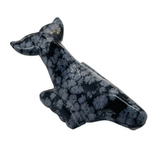 Load image into Gallery viewer, Hand-Carved Posed Seal | 55x25x15mm | Black White | 1 Figurine |