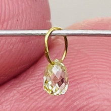 Load image into Gallery viewer, 0.22cts Natural Canary 3x3x2mm Diamond & 18K Gold Pendant 8798F