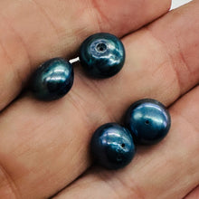 Load image into Gallery viewer, 4 Radiant Cobalt Periwinkle FW Pearl (12x8.5 to 8x6.5mm) Beads 2983