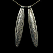 Load image into Gallery viewer, Huge Handmade Silver Woven Leaf Bead 1741