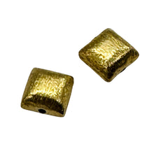 Load image into Gallery viewer, 1 Designer Brushed 22K Vermeil Puffed 8x8mm Square Bead 10342