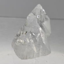 Load image into Gallery viewer, Apophyllite Stilbite Duo 104tcw Pyramids | 22x20 to 23x18mm | Clear, White |