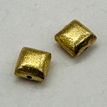 Load image into Gallery viewer, 1 Designer Brushed 22K Vermeil Puffed 8x8mm Square Bead 10342