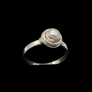 Pearl Sterling Silver Round Ring | Size 8 | White |