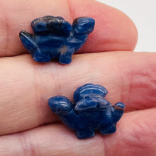 Load image into Gallery viewer, 2 Sodalite Dinosaur Stegosaurus Animal Beads | 21x11x8mm | Blue White