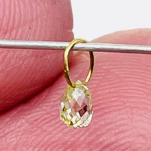 Load image into Gallery viewer, 0.22cts Natural Canary 3x3x2mm Diamond & 18K Gold Pendant 8798F