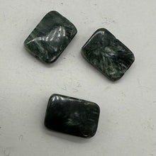 Load image into Gallery viewer, 3 Sultry Green Seraphinite 14x10x4mm Rectangle Focal Beads 8688