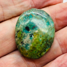 Load image into Gallery viewer, Turquoise Natural Focal 14g Nugget | 32x26x13mm | Blue | 1 Bead |