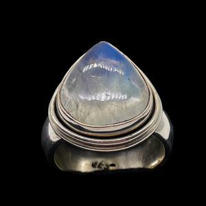 Moonstone Sterling Silver Oval Stone Ring | 8.5 | Blue Flash |