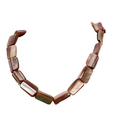 Load image into Gallery viewer, Natural Dark Pink Mussel Shell Bead Strand 104324