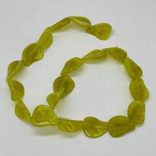 Load image into Gallery viewer, Hand Carved Korean Jade Leaf Bead Strand 110167