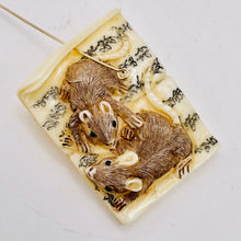 Load image into Gallery viewer, Bone Mouse Tile | 39x30x6mm | Brown White Black | 1 Pendant bead |