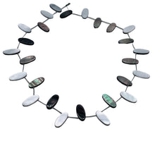 Load image into Gallery viewer, 5 Tahitian Mother of Pearl Shell 18x8mm Oval Drop Beads 4342