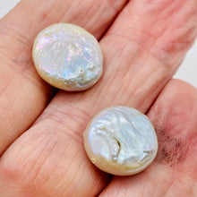 Load image into Gallery viewer, 1 Warm Platinum 13.5mm Coin Pearl 004774