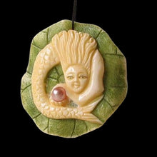 Load image into Gallery viewer, Splash 28mm Hand Carved & Scrimshawed Mermaid Centerpiece Bead 10349B