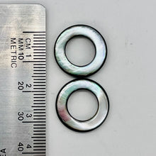 Load image into Gallery viewer, 2 Black Tahitian Mop Shell 18mm Pi Circle Beads 9847