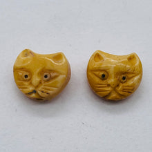 Load image into Gallery viewer, Cozy 2 Hand Carved Kitty Cat 11x13x6mm Pendant Beads 8631A