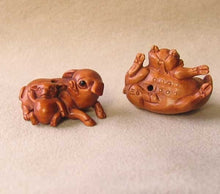 Load image into Gallery viewer, Intricately Carved Boxwood Mom Pig Ojime/Netsuke Bead - PremiumBead Alternate Image 2