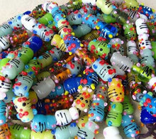 Load image into Gallery viewer, 5 Glass Lampwork Kitty Cat Cartoon Beads 007594 - PremiumBead Alternate Image 2