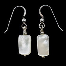 Load image into Gallery viewer, Shine Natural Mother of Pearl Shell Bead Earrings 202206