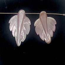 Load image into Gallery viewer, 2 Velvety Pink Mussel Shell Leaf Pendant Beads 4326B