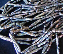 Load image into Gallery viewer, 2 Amazing Peacock Freshwater Pearl Beads 8066 - PremiumBead Primary Image 1