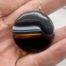 Load image into Gallery viewer, Sardonyx Agate 40mm Coin 14K Gold Filled Bead Pendant | Black | 2" Long |