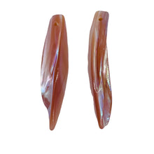 Load image into Gallery viewer, Designer Blade Cut Pink Mussel Shell Pendant Bead 4423D