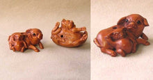 Load image into Gallery viewer, Intricately Carved Boxwood Mom Pig Ojime/Netsuke Bead - PremiumBead Alternate Image 3
