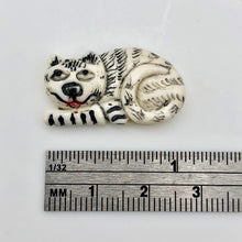 Load image into Gallery viewer, Waterbuffalo Bone Tiger Cat | 27.5x15x5.5mm | Cream/Black | 1 Bead - PremiumBead Alternate Image 5