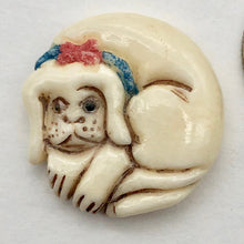 Load image into Gallery viewer, Waterbuffalo Bone Dog | 20.5x20.5x5mm | Cream/Brown/Red | 1 Bead - PremiumBead Primary Image 1