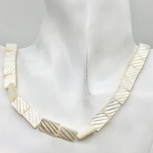 Load image into Gallery viewer, 2 Natural White Mother of Pearl Carved Shell Beads 4365