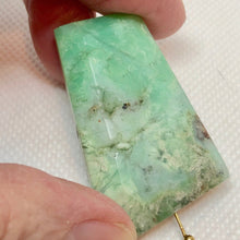 Load image into Gallery viewer, 90cts Faceted Chrysoprase Nugget Bead Green Pillar 10134D - PremiumBead Alternate Image 3