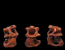 Load image into Gallery viewer, Carved & Signed Frog On Lotus Boxwood Ojime/Netsuke Bead | 25x18.5x17mm | Brown