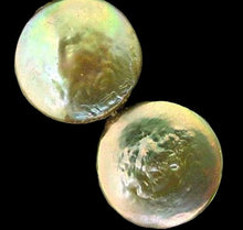 Load image into Gallery viewer, 2 Luxurious Pistachio Coin FW Pearls 005222