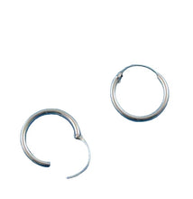 Load image into Gallery viewer, Sleek! Sterling Silver Hinged 18mm Hoop Earrings 9760