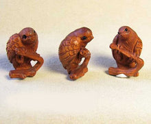 Load image into Gallery viewer, Carved & Signed Adorable Bird Boxwood Ojime/Netsuke Bead - PremiumBead Primary Image 1