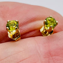 Load image into Gallery viewer, Peridot 14K Gold 4mm Round Stud Earring | 4mm | Green | 1 Pair |