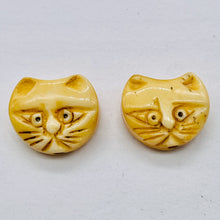 Load image into Gallery viewer, Cozy 2 Hand Carved Kitty Cat Pendant 14x16x9mm Beads 8631B