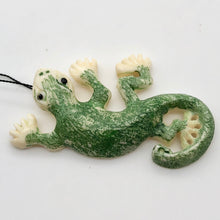 Load image into Gallery viewer, Gecko Hand Carved Water Buffalo Bone Bead 10753 - PremiumBead Alternate Image 4