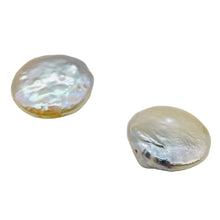 Load image into Gallery viewer, 1 Warm Platinum 13.5mm Coin Pearl 004774
