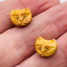Load image into Gallery viewer, Cozy 2 Hand Carved Kitty Cat 11x13x6mm Pendant Beads 8631A