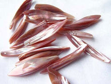 Load image into Gallery viewer, Designer Blade Cut Pink Mussel Shell Pendant Bead 4423D - PremiumBead Primary Image 1