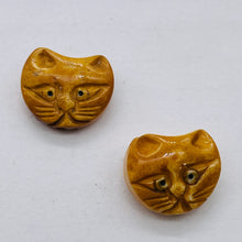 Load image into Gallery viewer, Cozy 2 Hand Carved Kitty Cat Pendant 14x16x9mm Beads 8631B